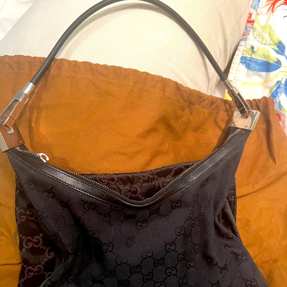 Vintage Gucci shoulder bag. Bought in Italy.